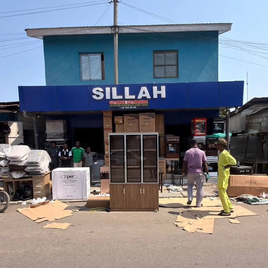 La boutique Sillah Electro, Avenue de la Révolution à Pointe-Noire